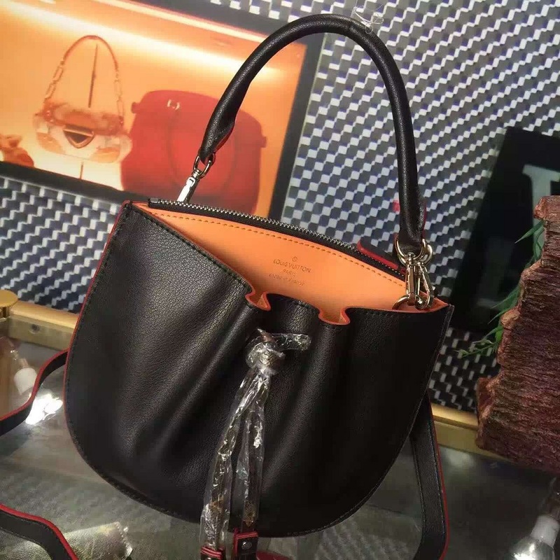 Louis Vuitton Outlet Designer Handbags M101301