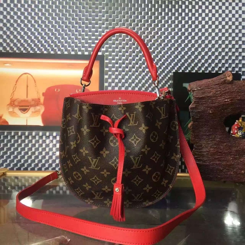 Louis Vuitton Outlet Designer Handbags M101303