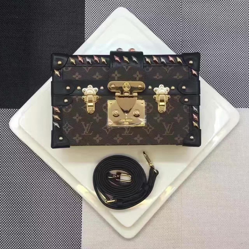 Louis Vuitton Outlet Designer Handbags M101414