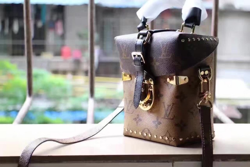 Louis Vuitton Outlet Designer Handbags M101424