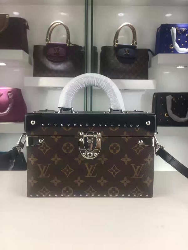 Louis Vuitton Outlet Designer Handbags M101426