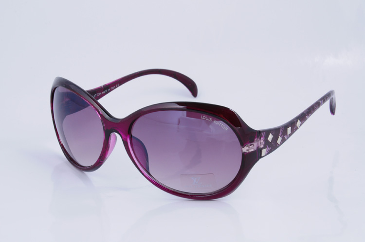 Louis Vuitton Sunglasses 011