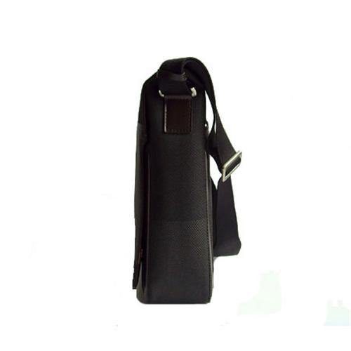 Louis Vuitton Outlet Messenger Black M93032