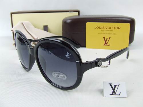 Louis Vuitton Outlet Sunglasses 035