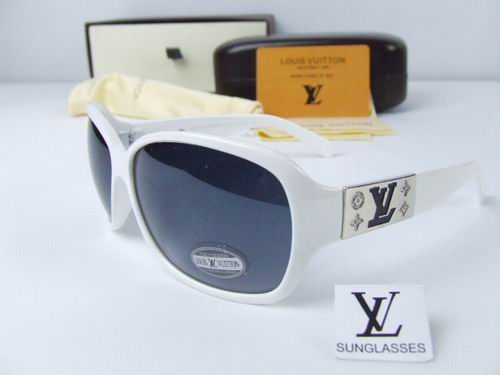 Louis Vuitton Outlet Sunglasses 050