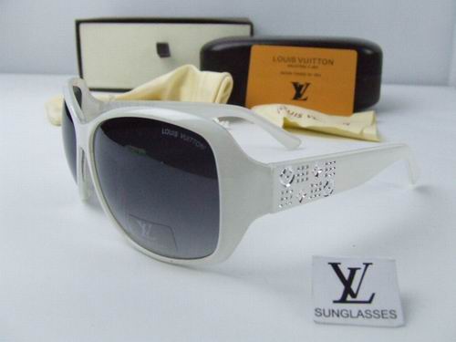 Louis Vuitton Outlet Sunglasses 076 - Click Image to Close