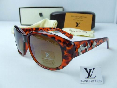 Louis Vuitton Outlet Sunglasses 074 - Click Image to Close
